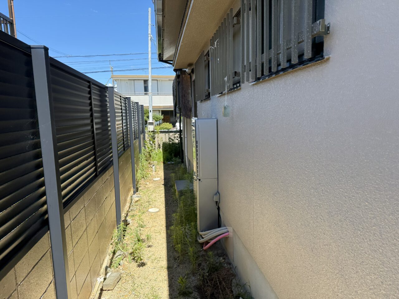 外構工事・駐車場コンクリート土間 人工芝 施工前4