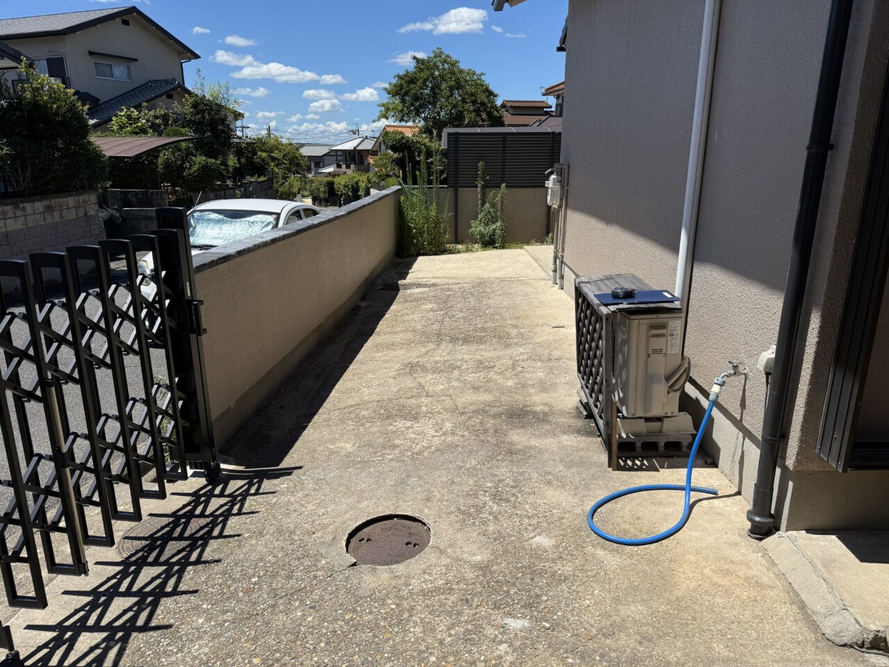 外構工事・駐車場コンクリート土間 人工芝 施工前5